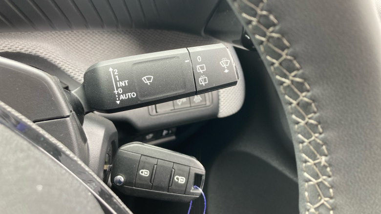 Citroen C3 83kW Plus 44kWh 5dr Auto Electric Hatchback